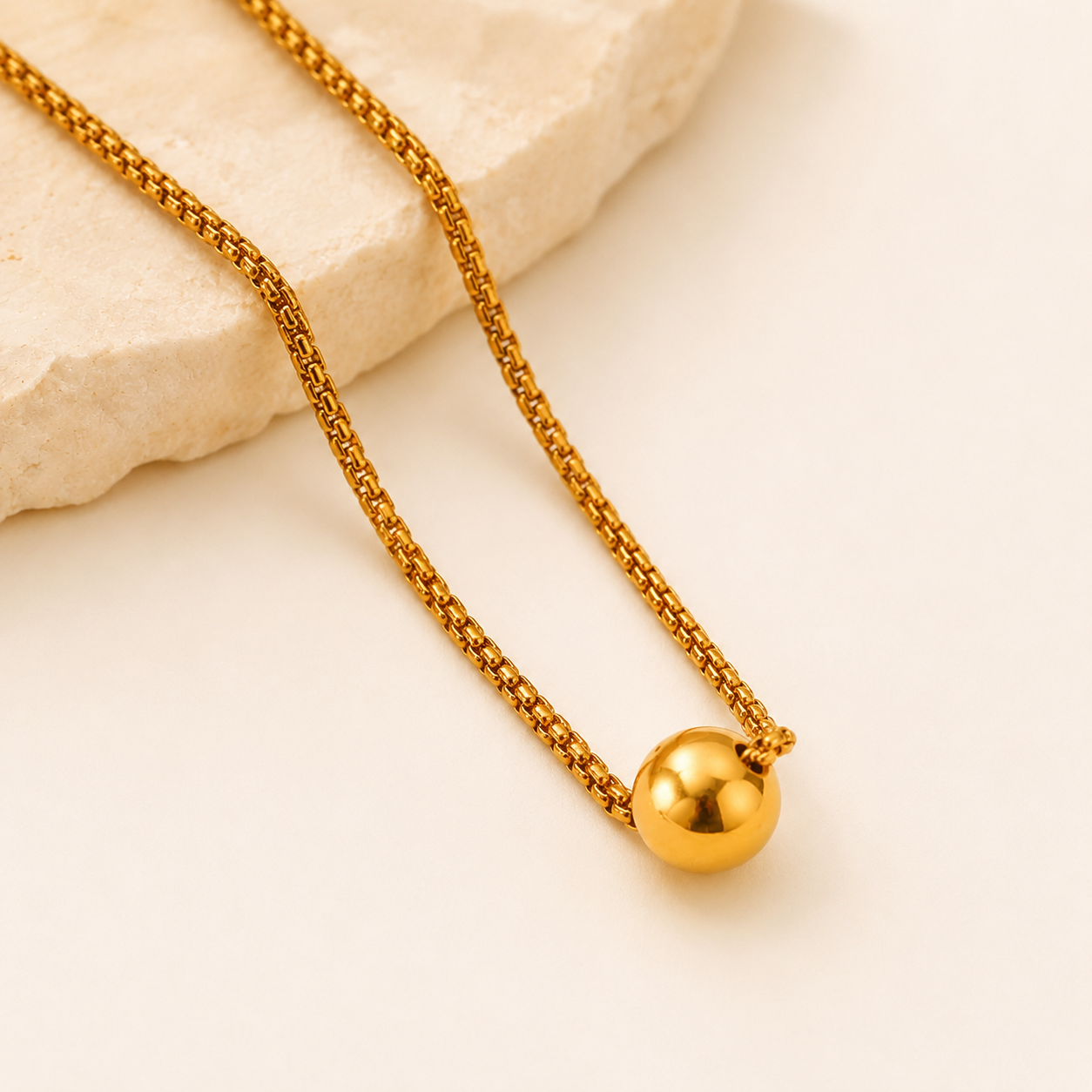 Nova Neckalce