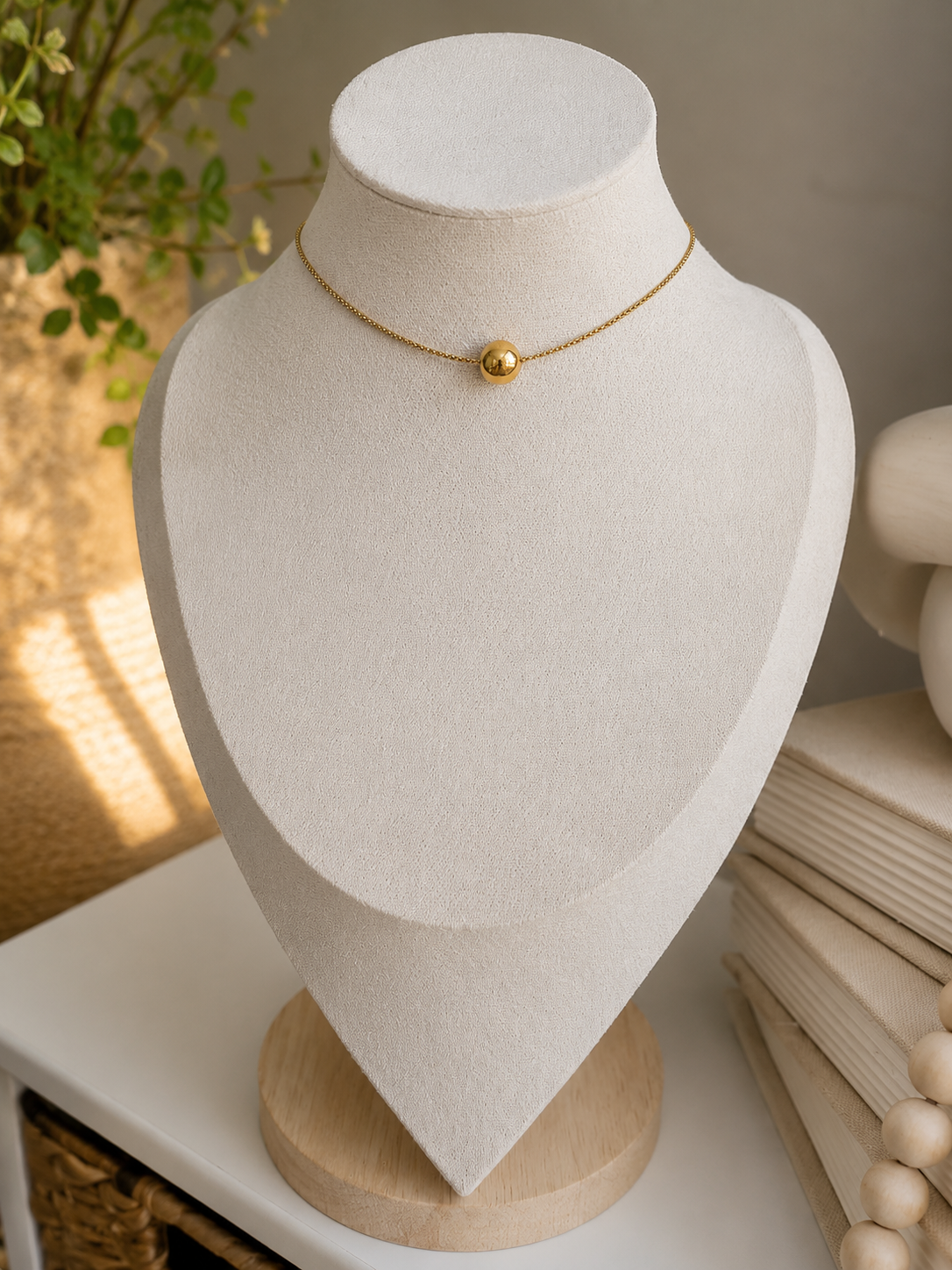 Nova Neckalce