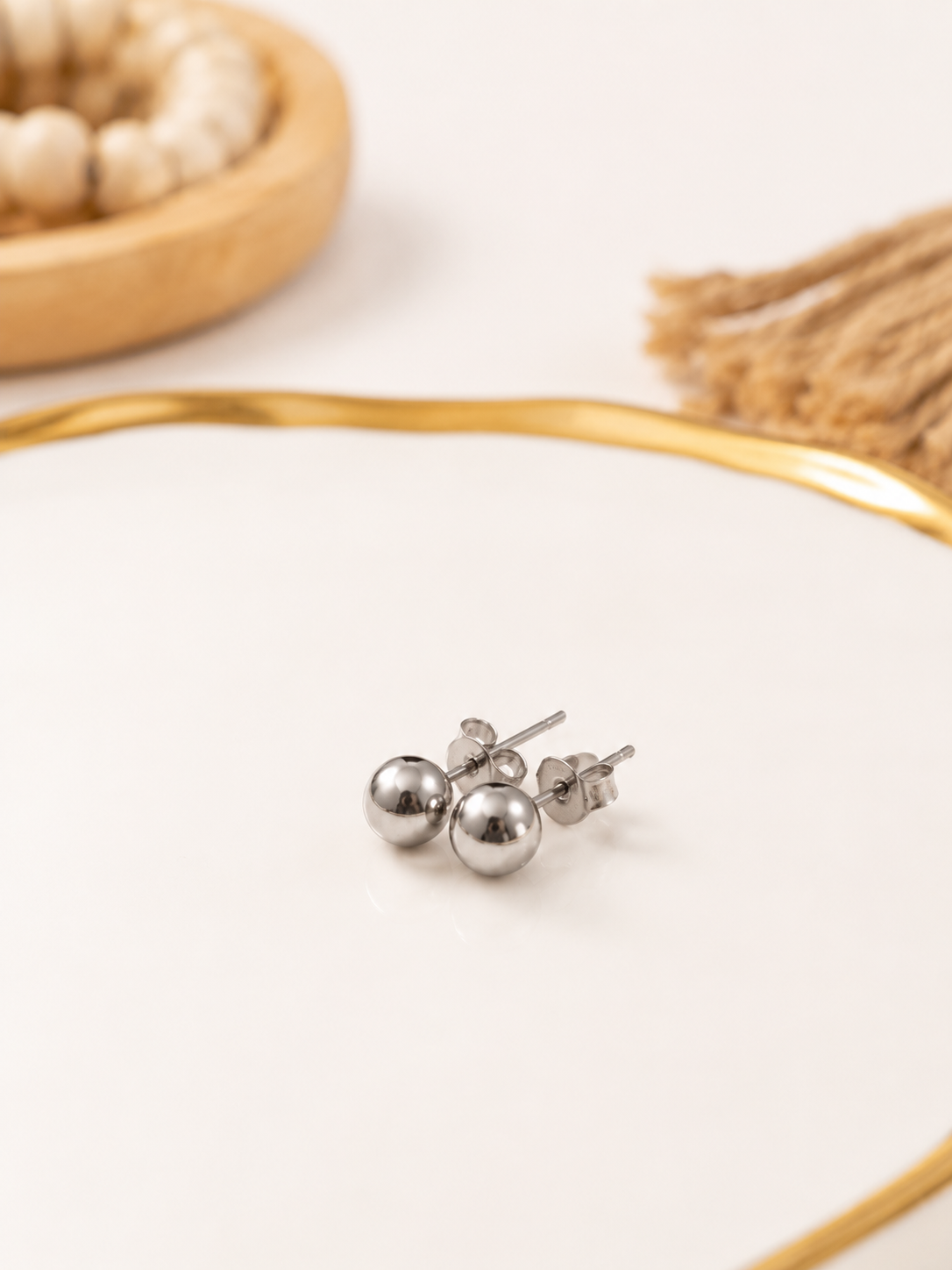 Atenea Studs
